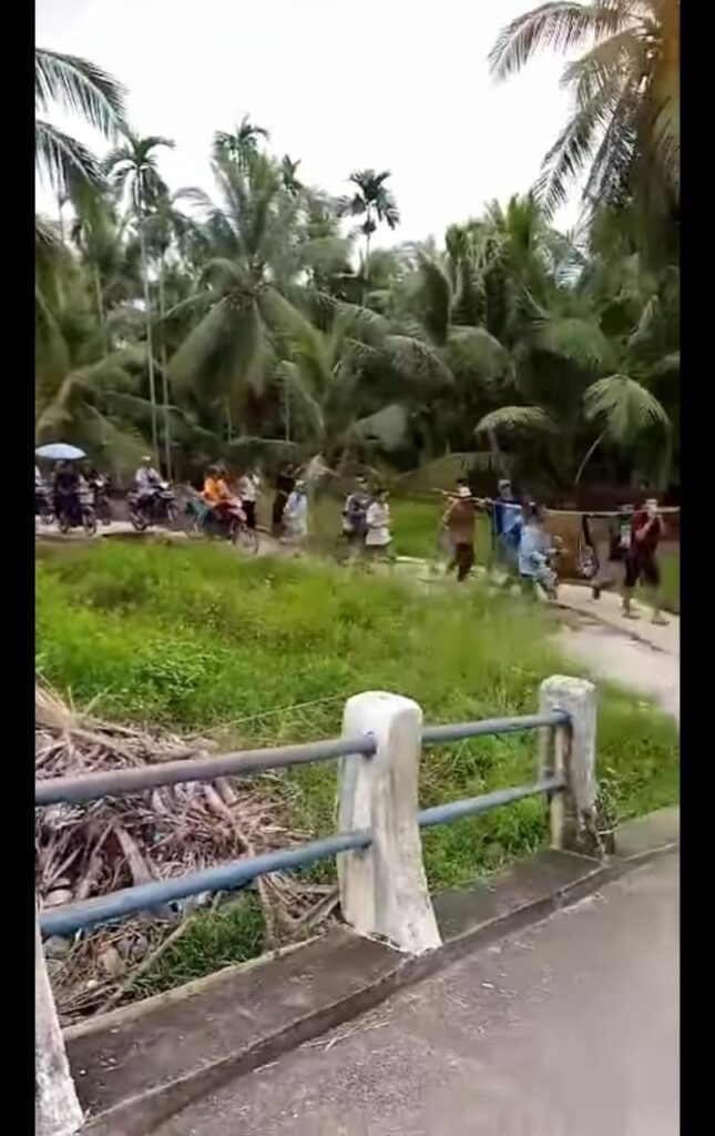 Jalan rusak Sungai Teritip